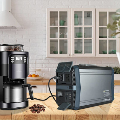 Pacchetto solare della batteria al litio di CC 12v di funzione della centrale elettrica portatile solare MPPT